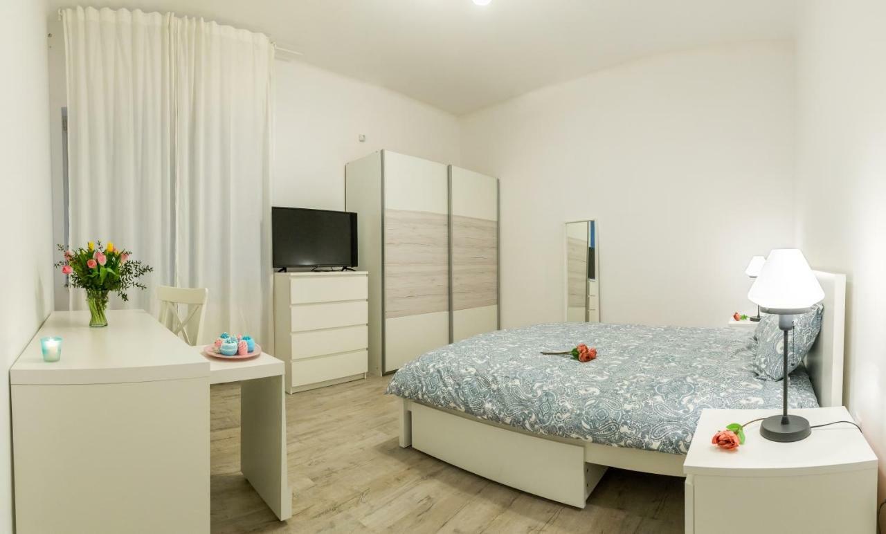 White Nights Of Old Town Bucharest Apartment Exterior foto