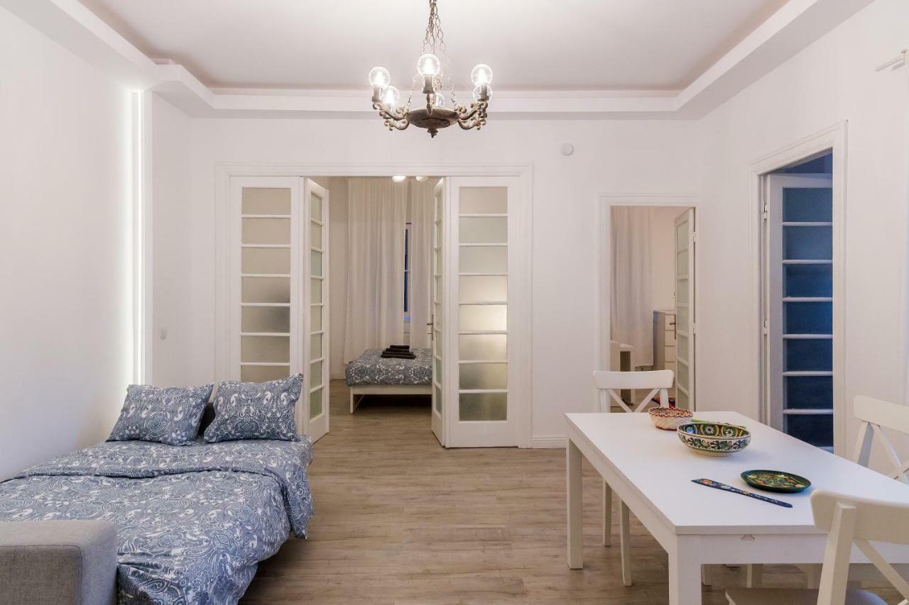 White Nights Of Old Town Bucharest Apartment Exterior foto